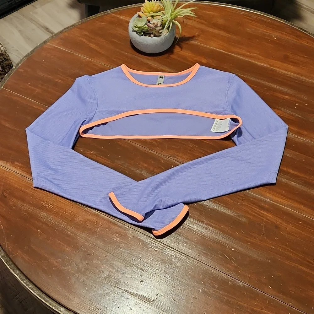 Nike Dri-Fit Running Gear with Tank and Shrug (0741) - Picture 6 of 11
